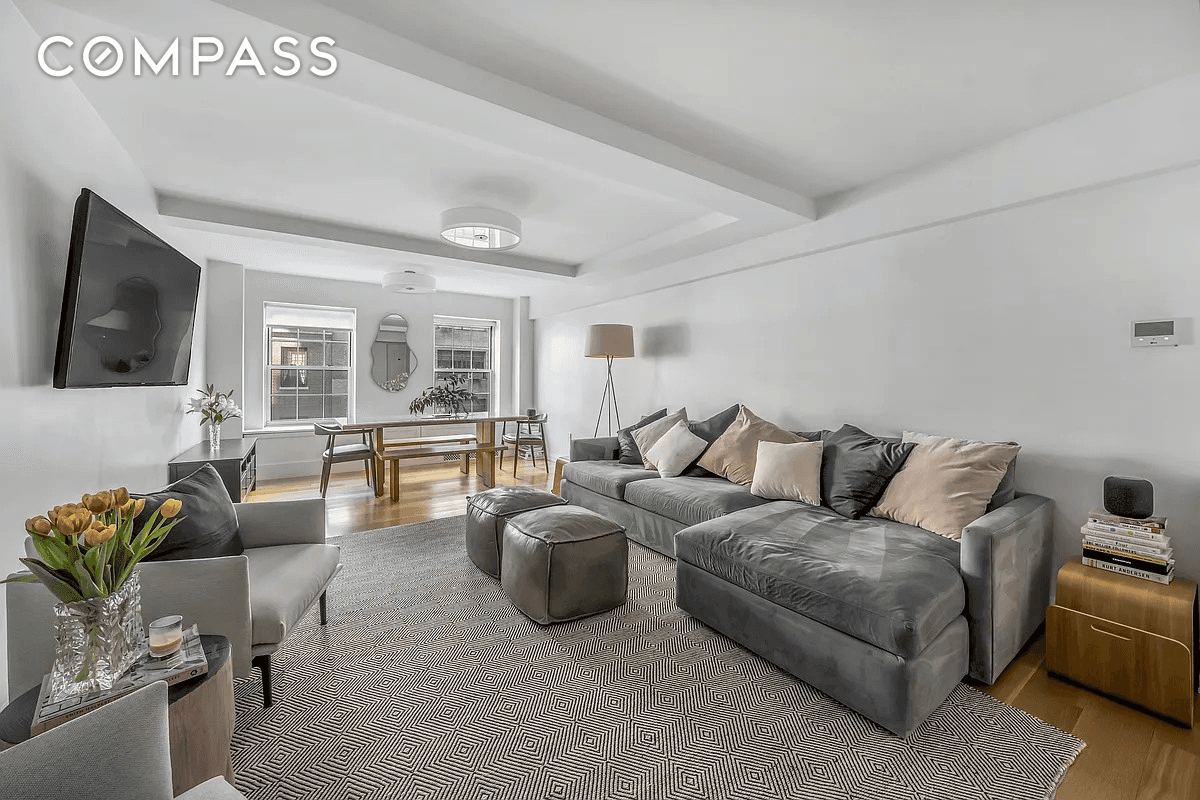 GORGEOUS CARNEGIE HILL HOME ON PRESTIGIOUS CENTRAL PARK TREE LINED BLOCK !