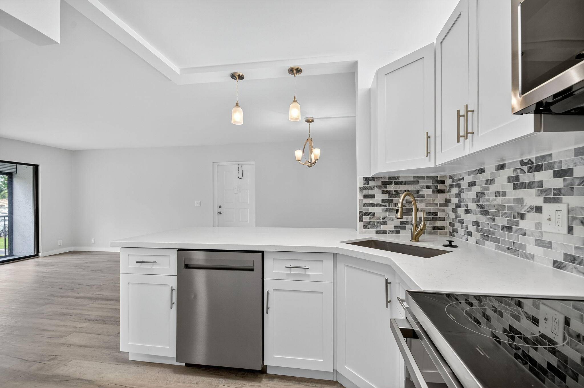 SELLER WILL PAY THE FIRST 6 INSTALLMENTS OF CONDO FEES WITH FULL PRICE OFFER.