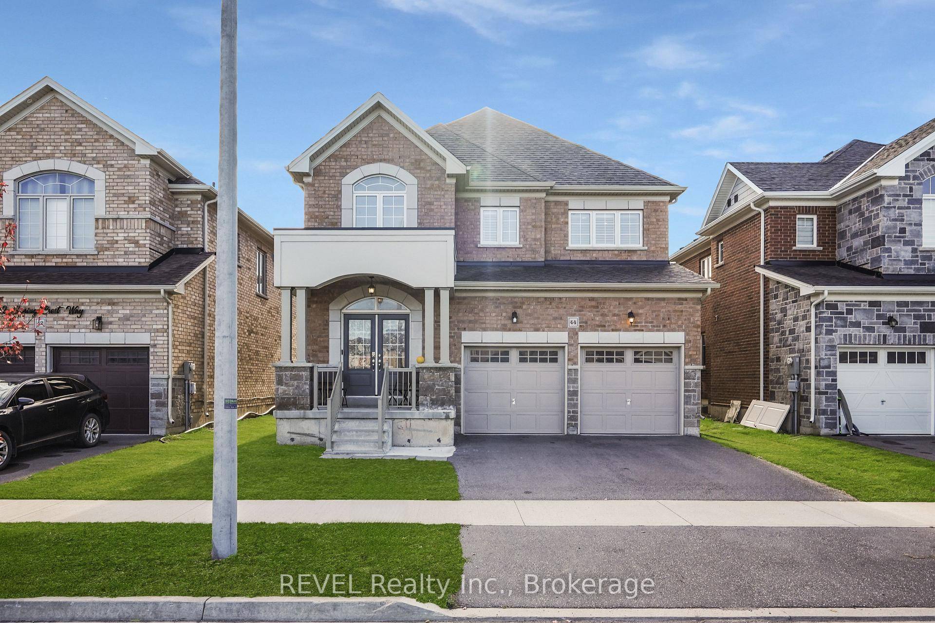 Welcome to 44 Spring Crest Way, Stunning family home in the highly sought after Rolling Meadows community of Thorold.