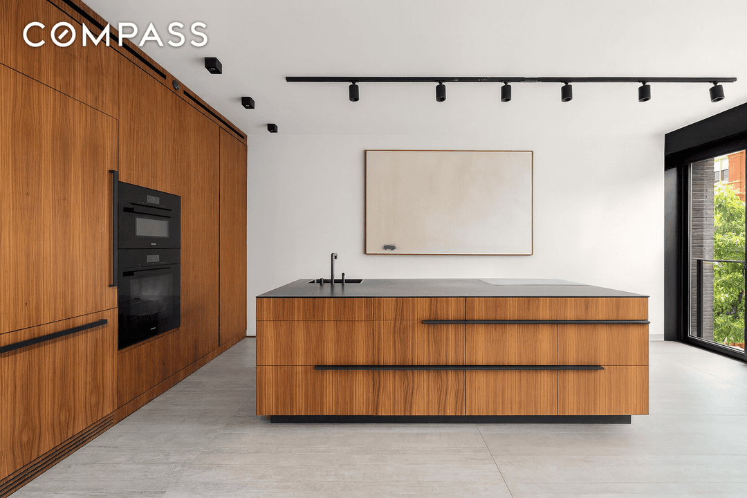 Modern Luxury Meets Natural Elegance at 619 East 6th Street, Residence 4 Welcome to Residence 4 at 619 East 6th Street, a bespoke 2 bedroom, 2 bathroom sanctuary located in ...