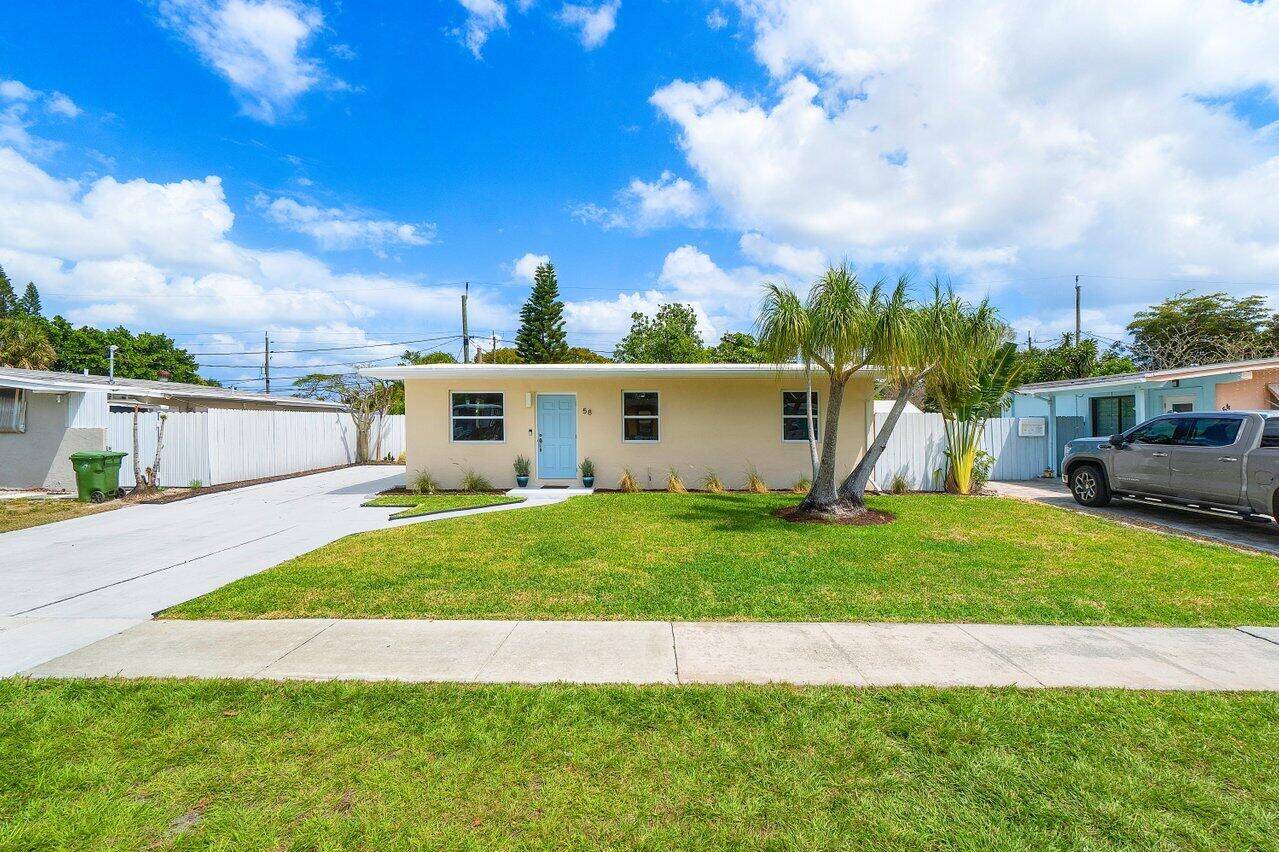 Charming Palm Springs Oasis with No HOA !