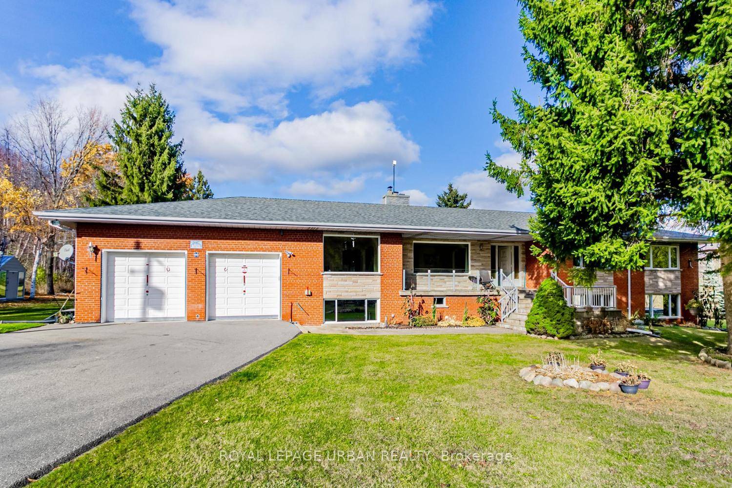 Where Luxury Meets Nature 10 Acre Country Retreat for Lease Welcome to this stunning 4, 600 sq.