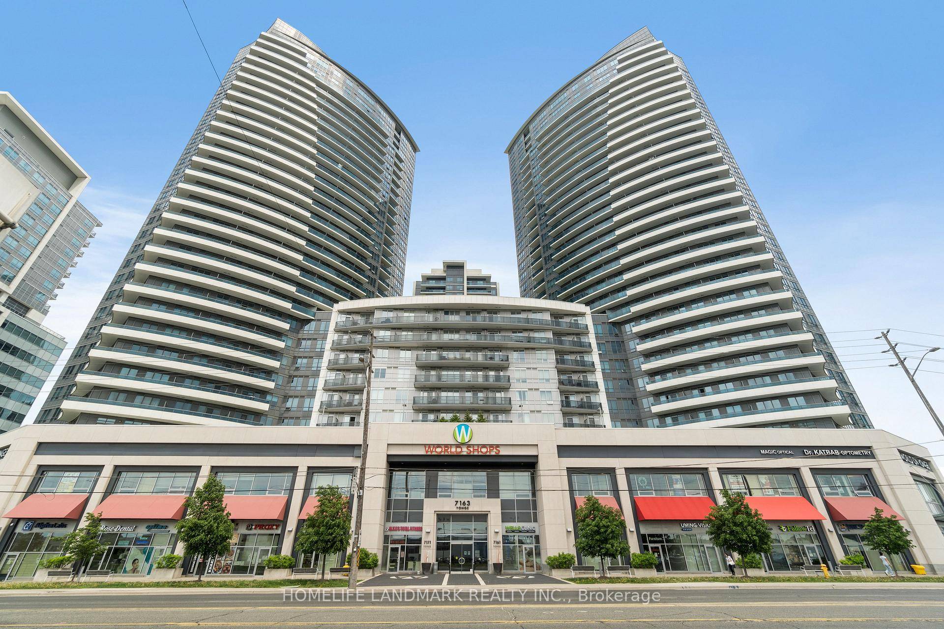 Clean, Upgraded, Bright And Spacious 1 1 In World On Yonge.