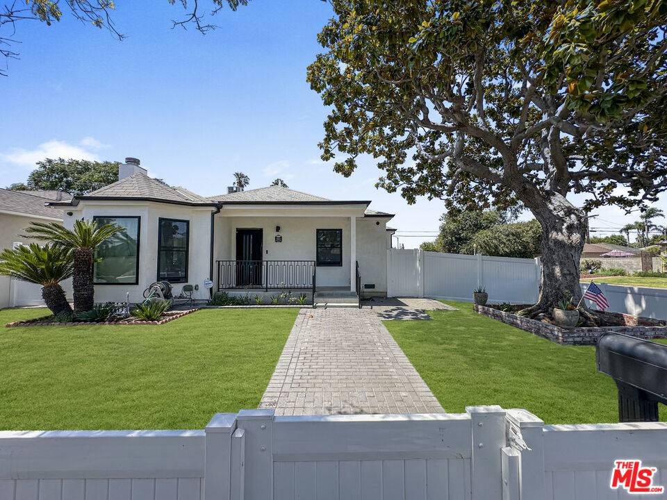 1901  S Point View St 3BR La