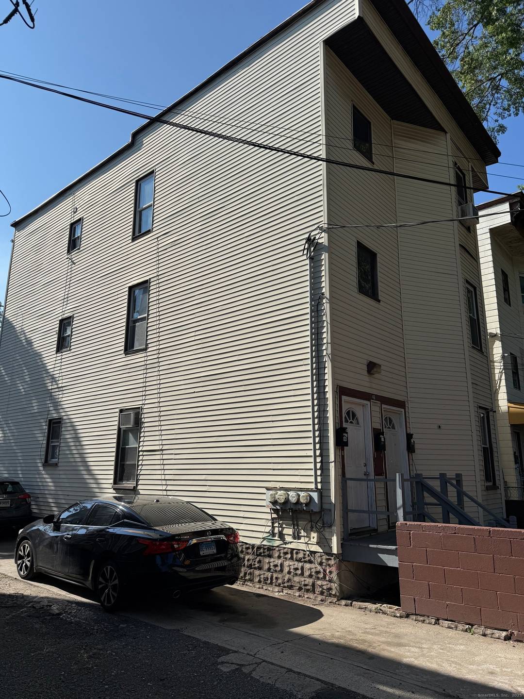 Welcome to 46 Hurlburt Street, a well located multi family property in the heart of New Haven's Hill neighborhood, offering excellent walkability, strong rental demand, and convenient access to Yale ...