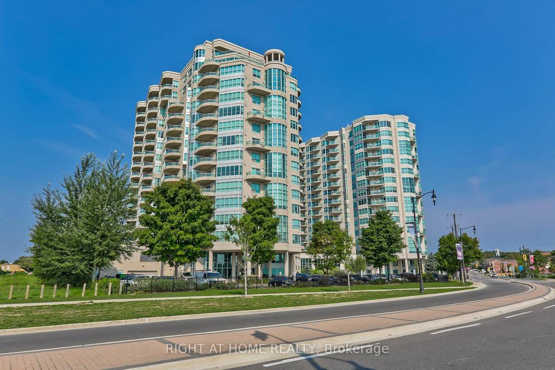 WaterView Condominiums Experience stunning, views of Kempenfelt Bay from this beautifully upgraded Clearwater model suite directly across from the beach and boardwalk and trails.