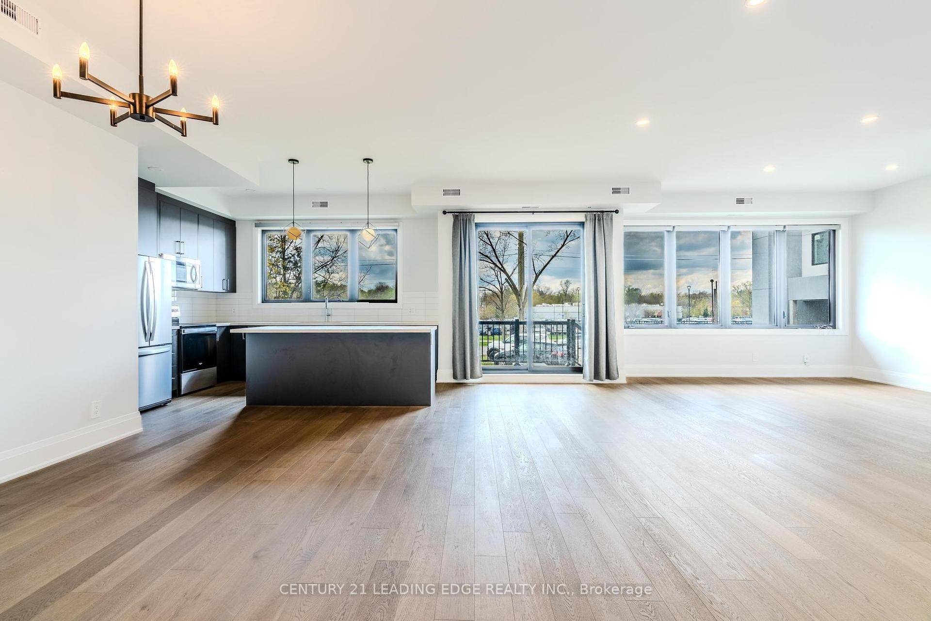 Luxury Living at its finest Experience the perfect blend of comfort and convenience.
