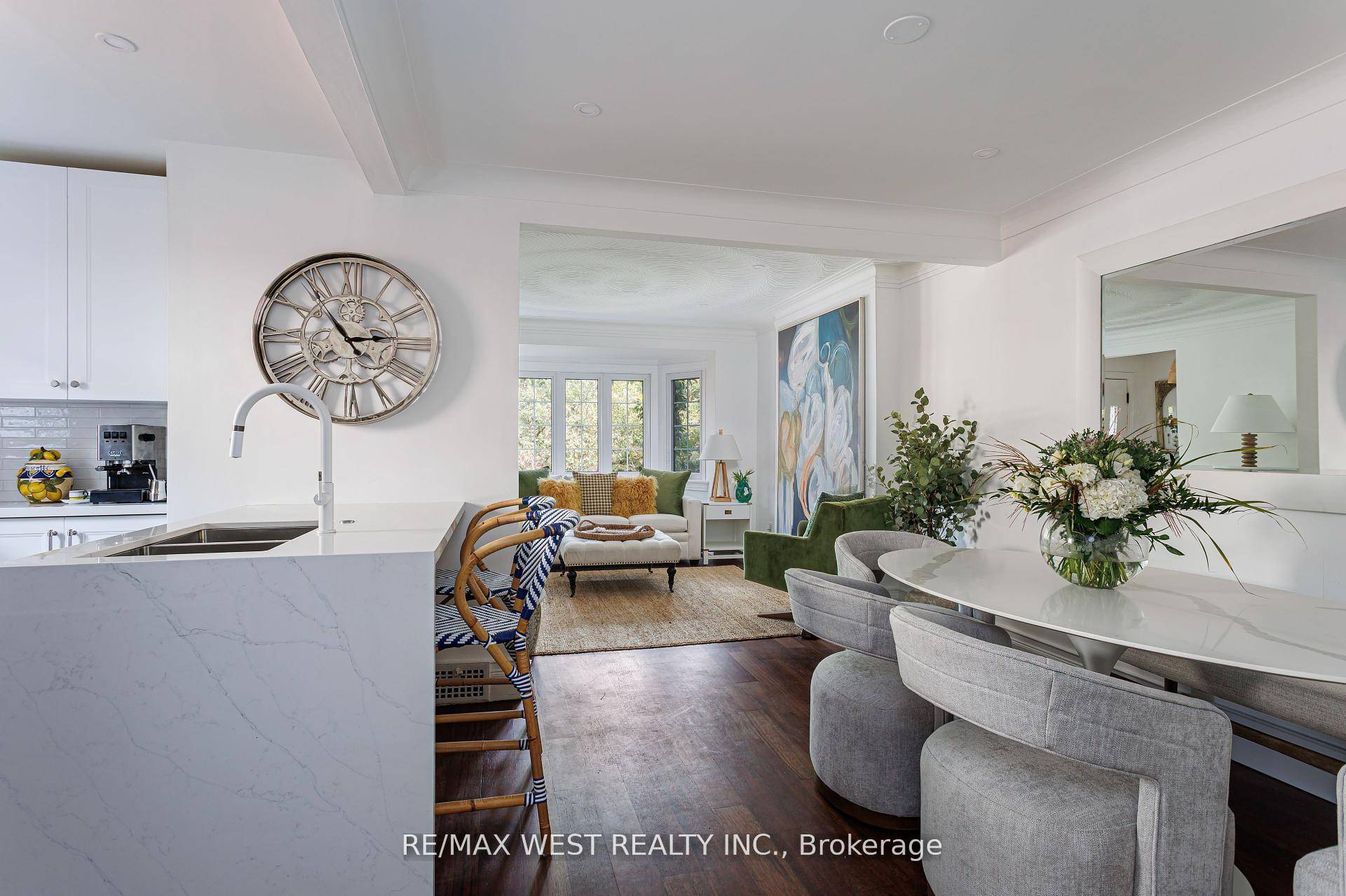 Smart. Stylish. Sunnylea.