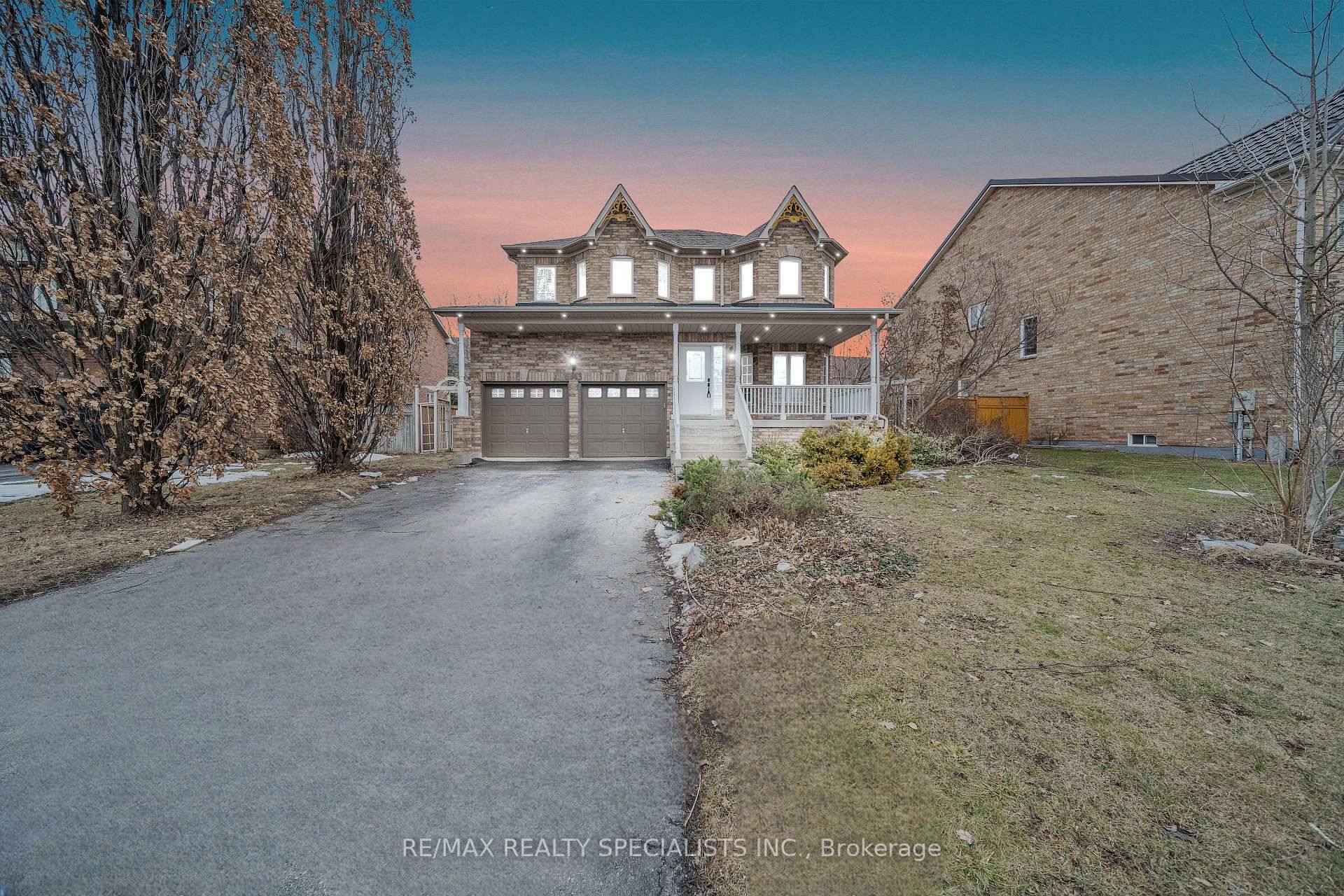 Stunning 5 bedroom brick home located in the prestigious cul de sac of Old Meadowvale Village, offering both luxury and practicality.