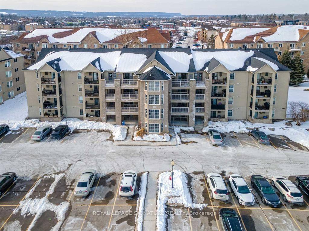 Welcome to Suite 106 in the highly sought after Tansley neighborhood !