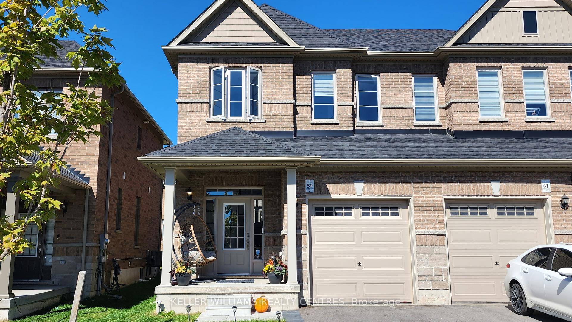 Come and see this 2. 5 year new semi detached home in the heart of South Barrie.