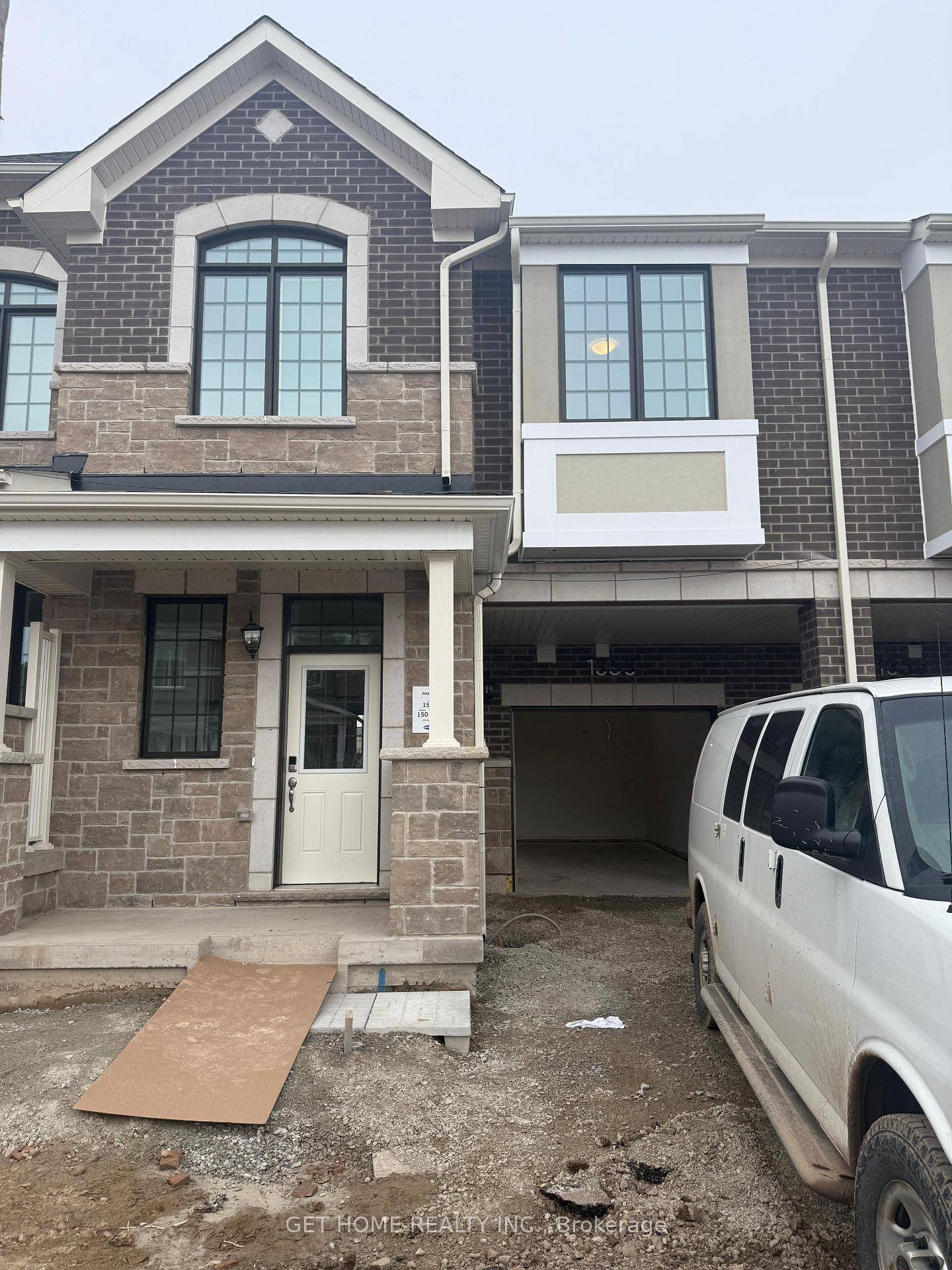 Never Lived Brand New 2 Story Townhouse with 4 Bedroom amp ; 3 Washroom Approximate 1938 Square Feet is Available For Lease in a Very Desirable Location of Milton, This ...