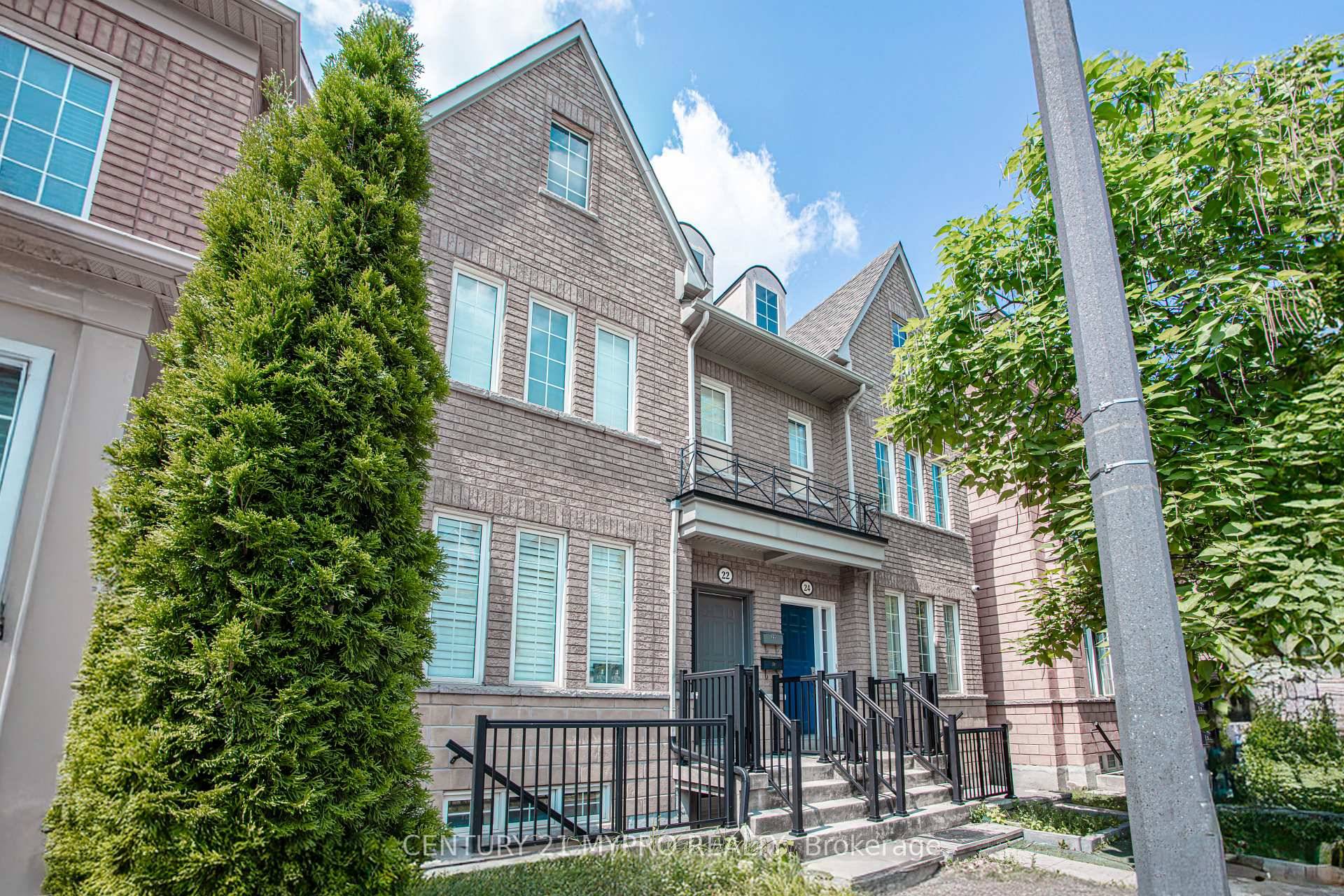 Located on a quiet street, this spacious and functional 2 storey freehold semi detached home offers exceptional income potential and long term value.