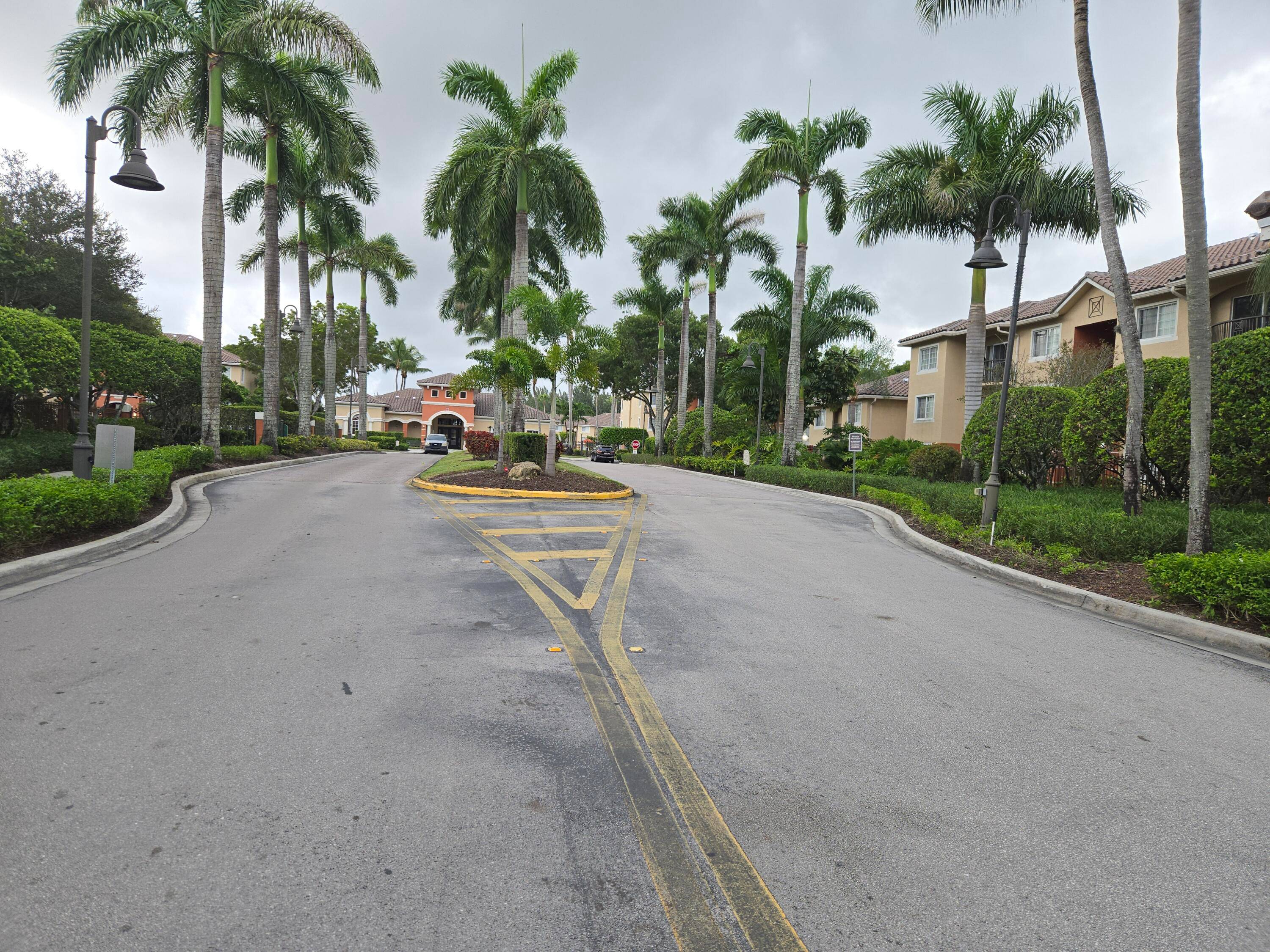 Owner is a licensed FL Real Estate BrokerUnbranded Virtual Tour https www.