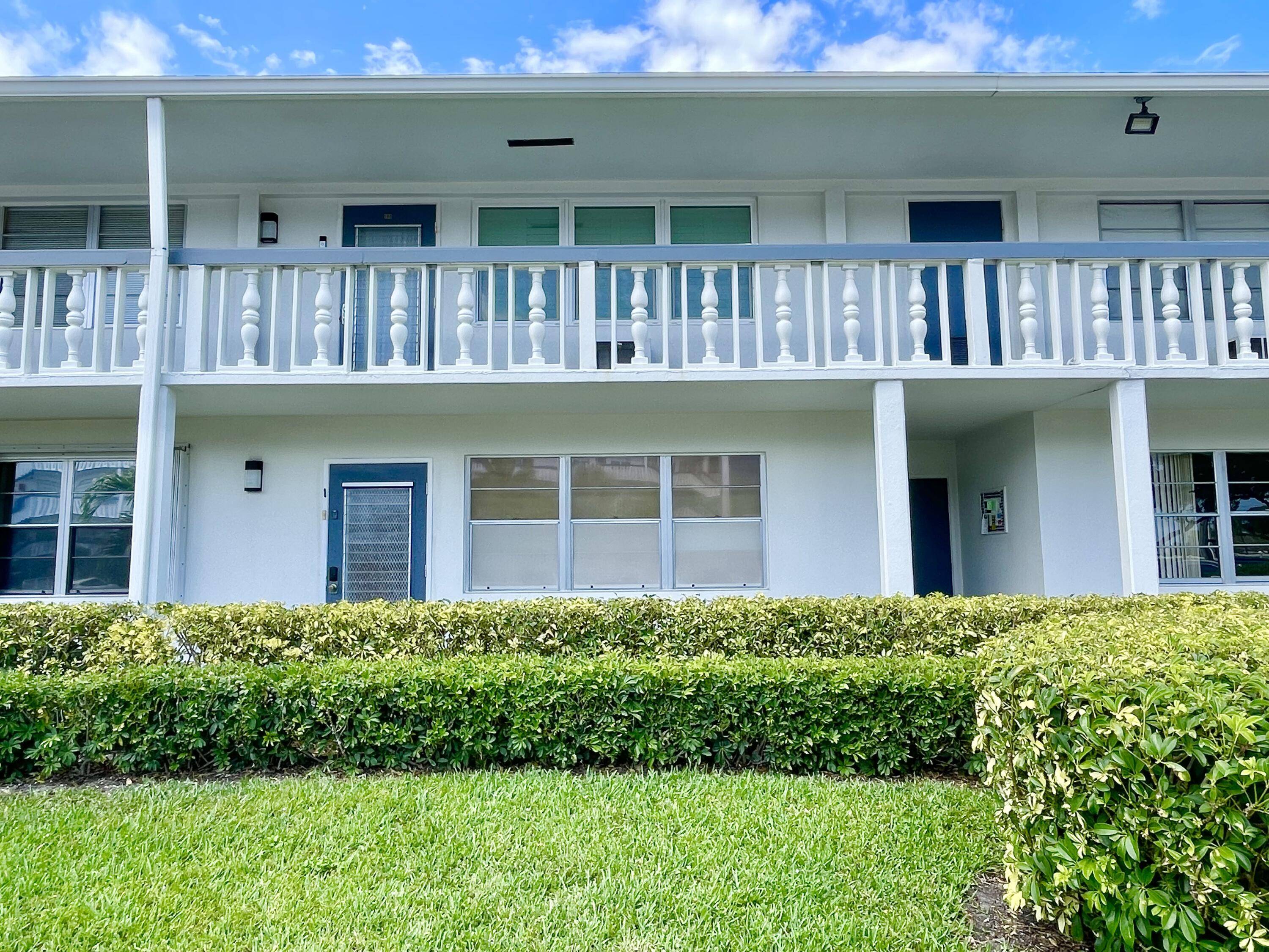 Welcome home to this beautifully updated 1 bedroom, 1.