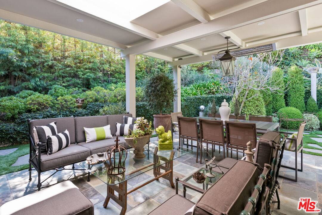 1115  N Bundy Dr 4BR Brentwood La