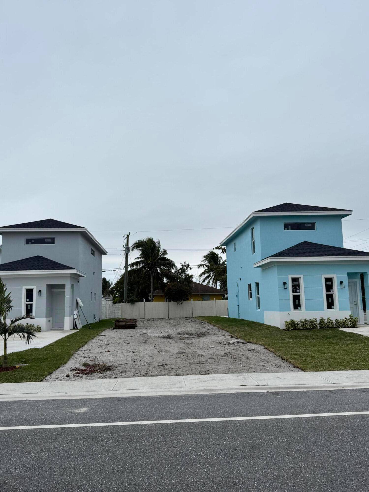 GREAT LOT ! Surrounded by Brand New Construction !