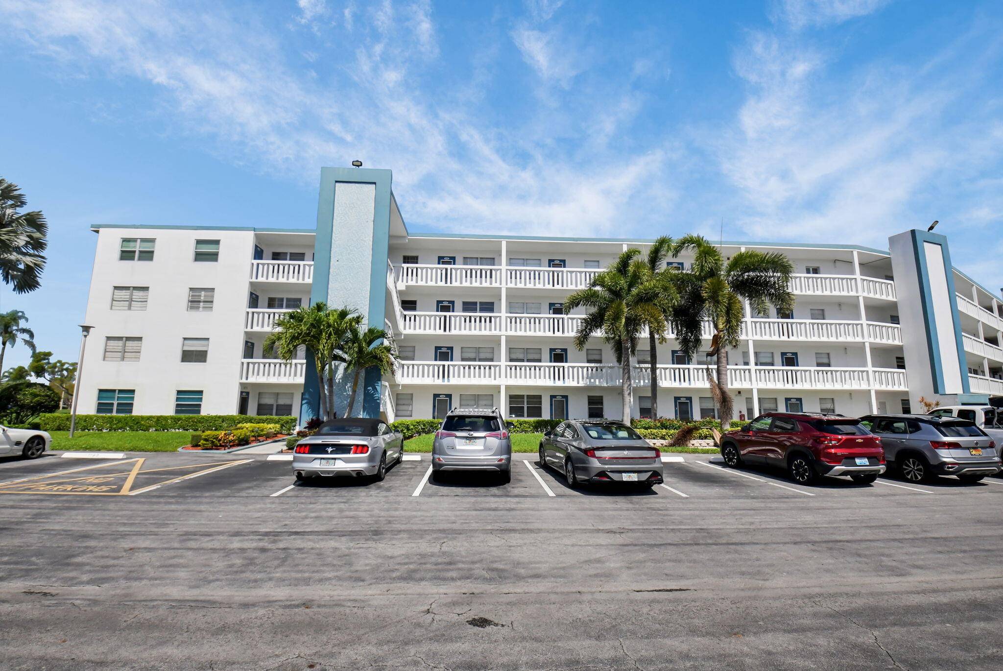 2 1. 5, Desirable 4th floor, light and bright, no one is above you, updated kitchen, granite, stainless fridge and dishwasher, tile in living area, updated bathrooms, AC 2023, screened ...