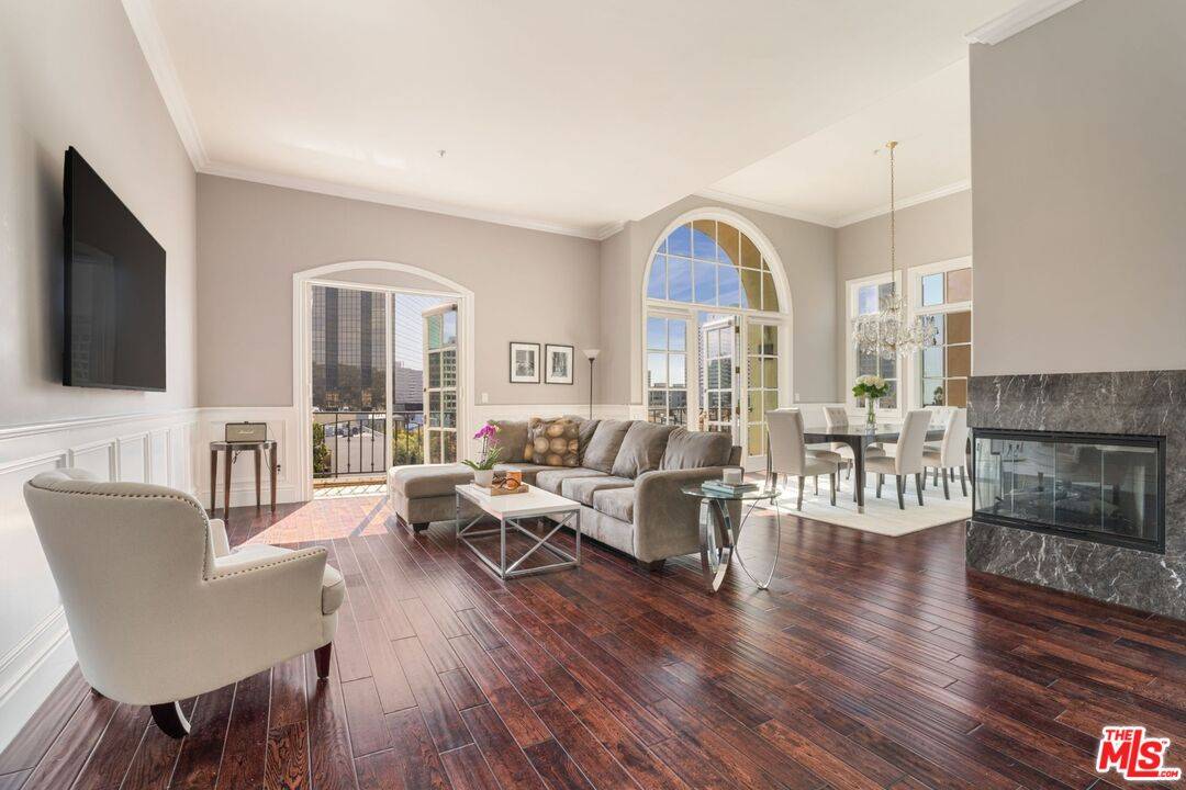 11500   San Vicente Blvd 2BR Brentwood La