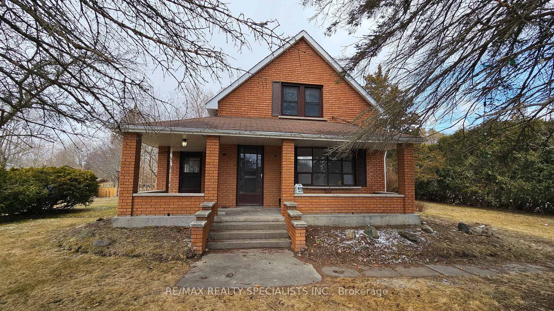 Spacious All Brick Home on 0.