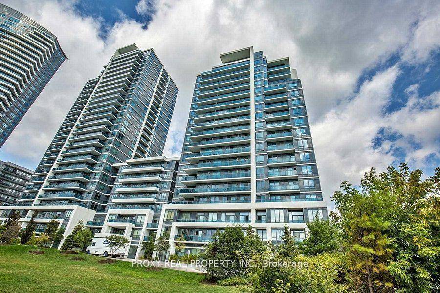 Bright Gorgeous 1 1 Southview unit overlooking park with a 70 Sqft balcony.