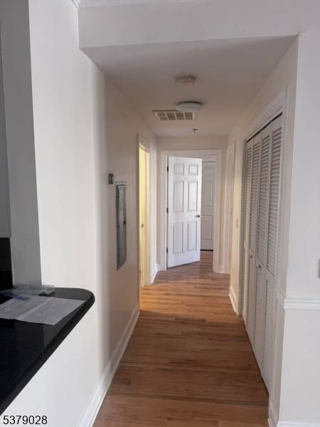 Discover modern living in this beautifully maintained recently built 2 bedroom, 2 bath condo just minutes from Penn Station !
