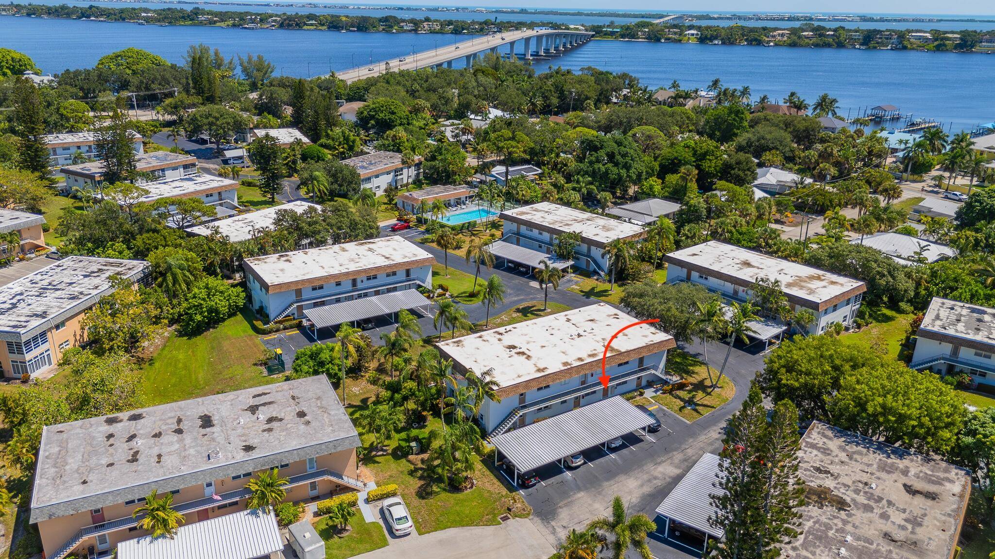 Enjoy the Florida Beaches and Breezes in this Desirable 2 Bedroom, 2 Bathroom, 1st Floor Kingswood Unit.