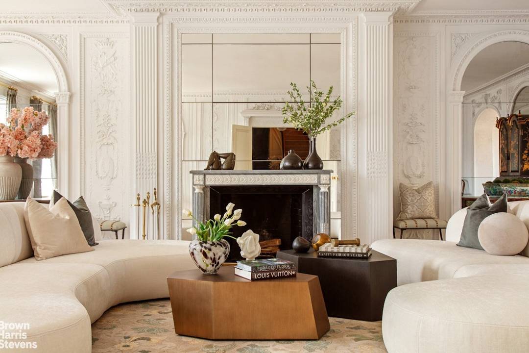 Renovated Four Bedroom Duplex High Above 71st amp ; Park.