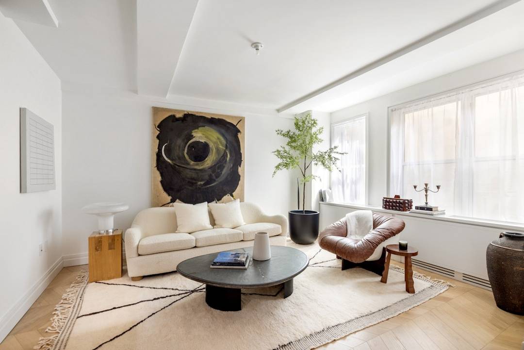 Residence 1D is a beautifully appointed one bedroom home celebrating double exposures of both southern and eastern light.