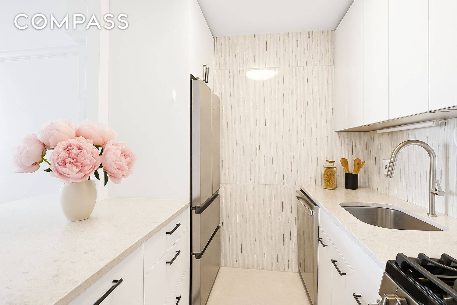 Welcome to Residence 4F at 200 East 90th Street.