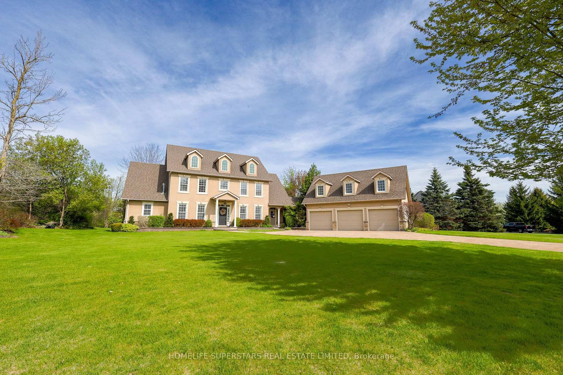 Here's your opportunity to own one of the nicest homes in Churchill Estate !