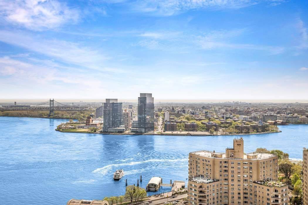 VIEWS FOREVER 1025 S. F. Junior 4 with 1.