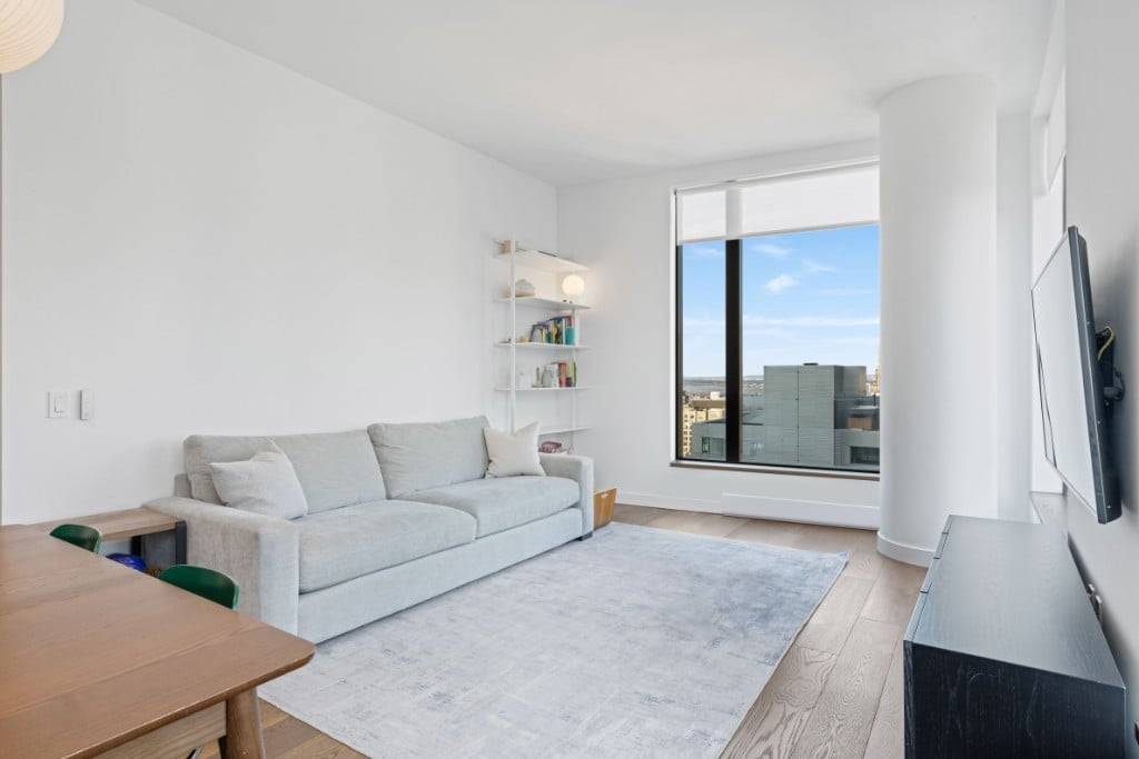 Welcome to Residence 27C.