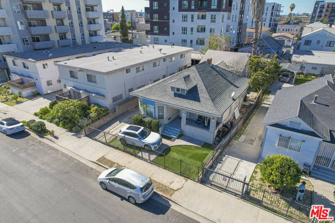 965   Dewey Ave 3BR La