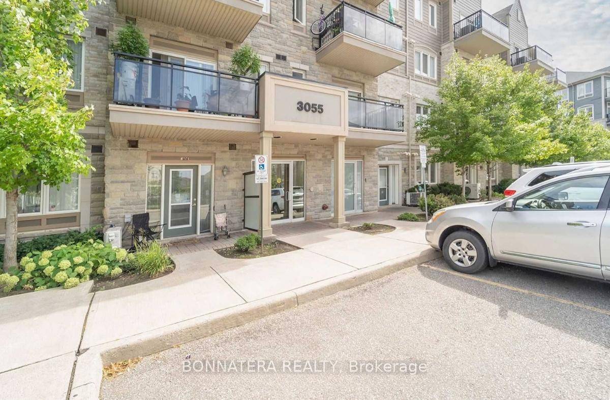 Welcome to 3055 Thomas St, Unit 308 !