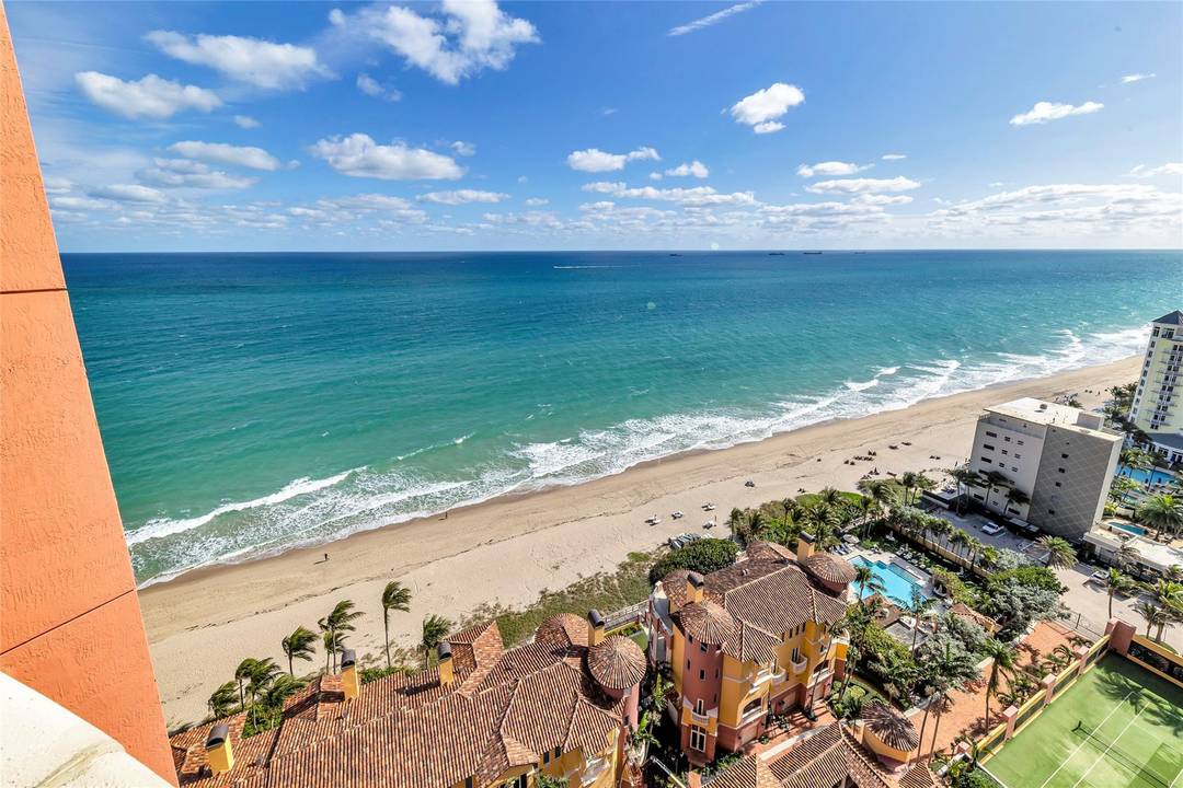 3, 285 MONTHLY MAINTENANCE PAID BY SELLER FOR 2026 !