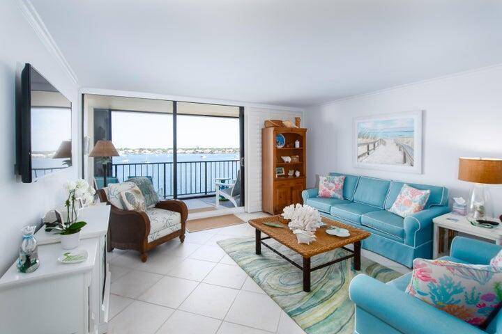 The perfect condo for someone ready to be spoiled, move in Ready, needs nothing but you and your clothes, extremely well maintain and spotless.