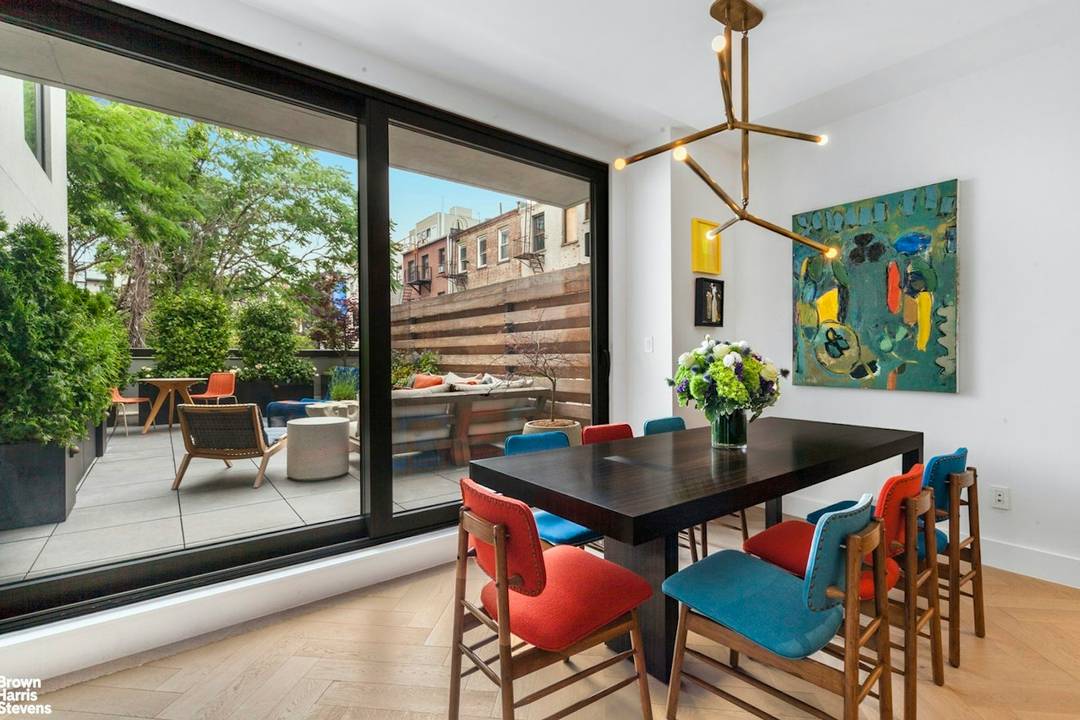 PRICE USD3, 245, 000. with Private Storage PRICE USD3, 495, 000.