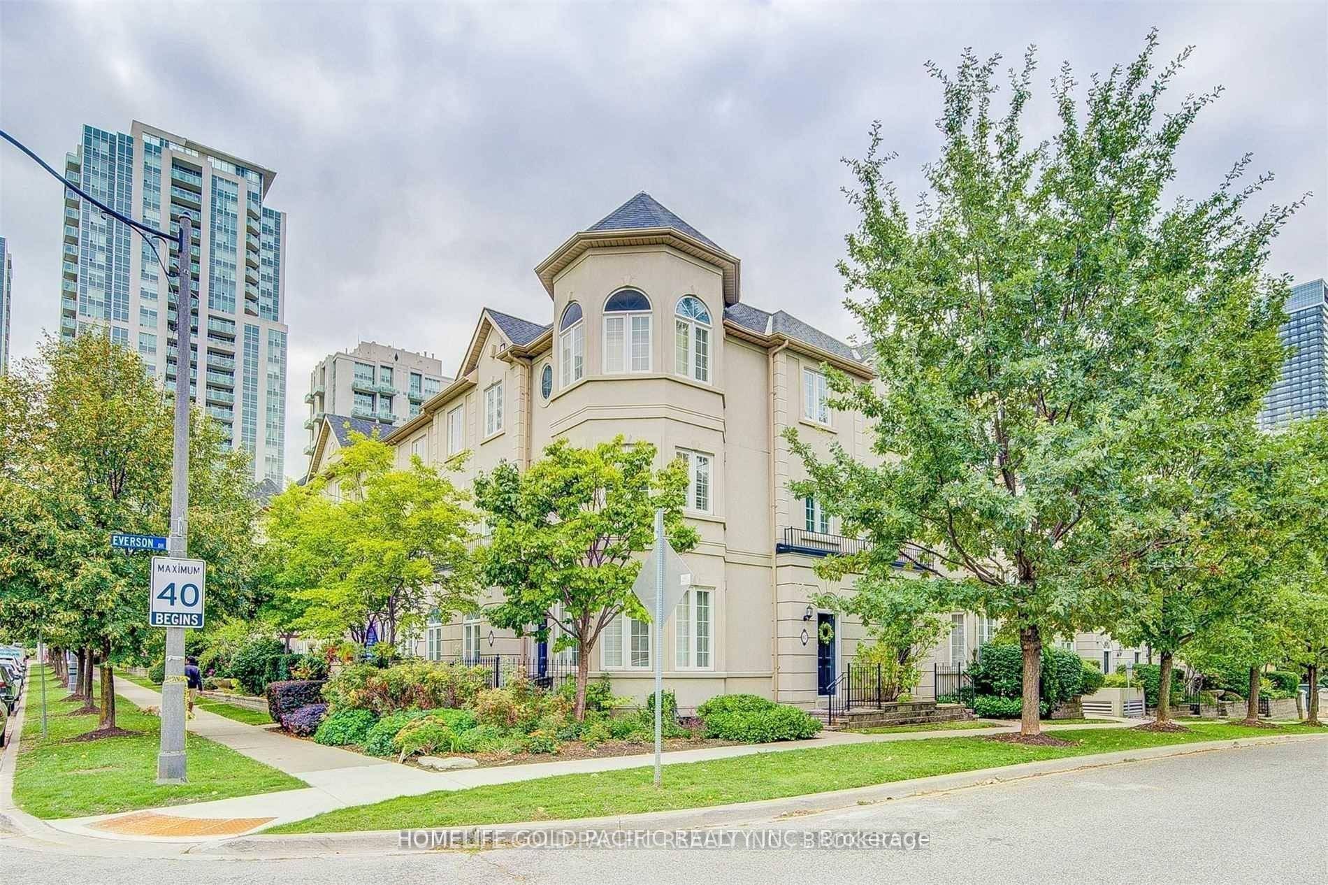 Exquisite Shane Baghai Town Home, Sun Drenched Southern Exposure O Looking Park.
