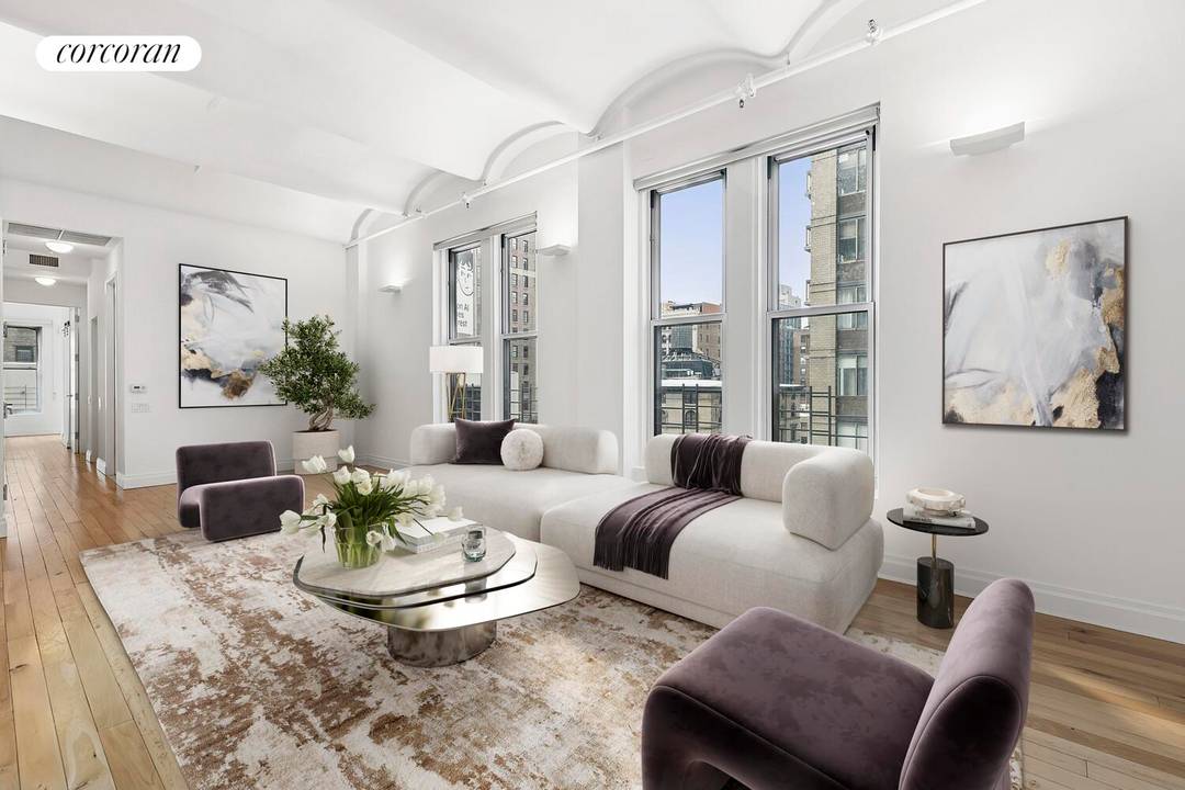 Welcome to an extraordinary full floor loft nestled in the vibrant heart of the Flatiron District.