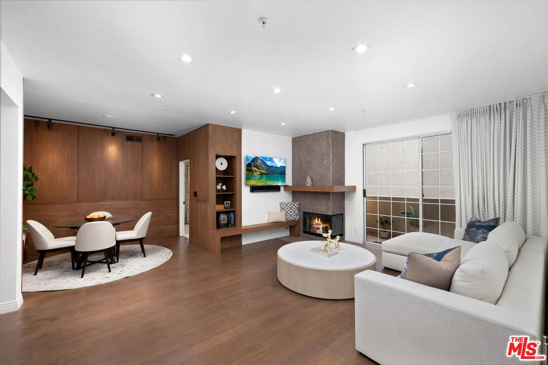 930 N Doheny Dr 2BR Sunset Strip La