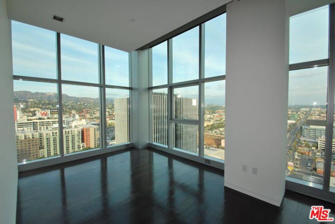 1480 VINE ST 1BR Hollywood Hills East La