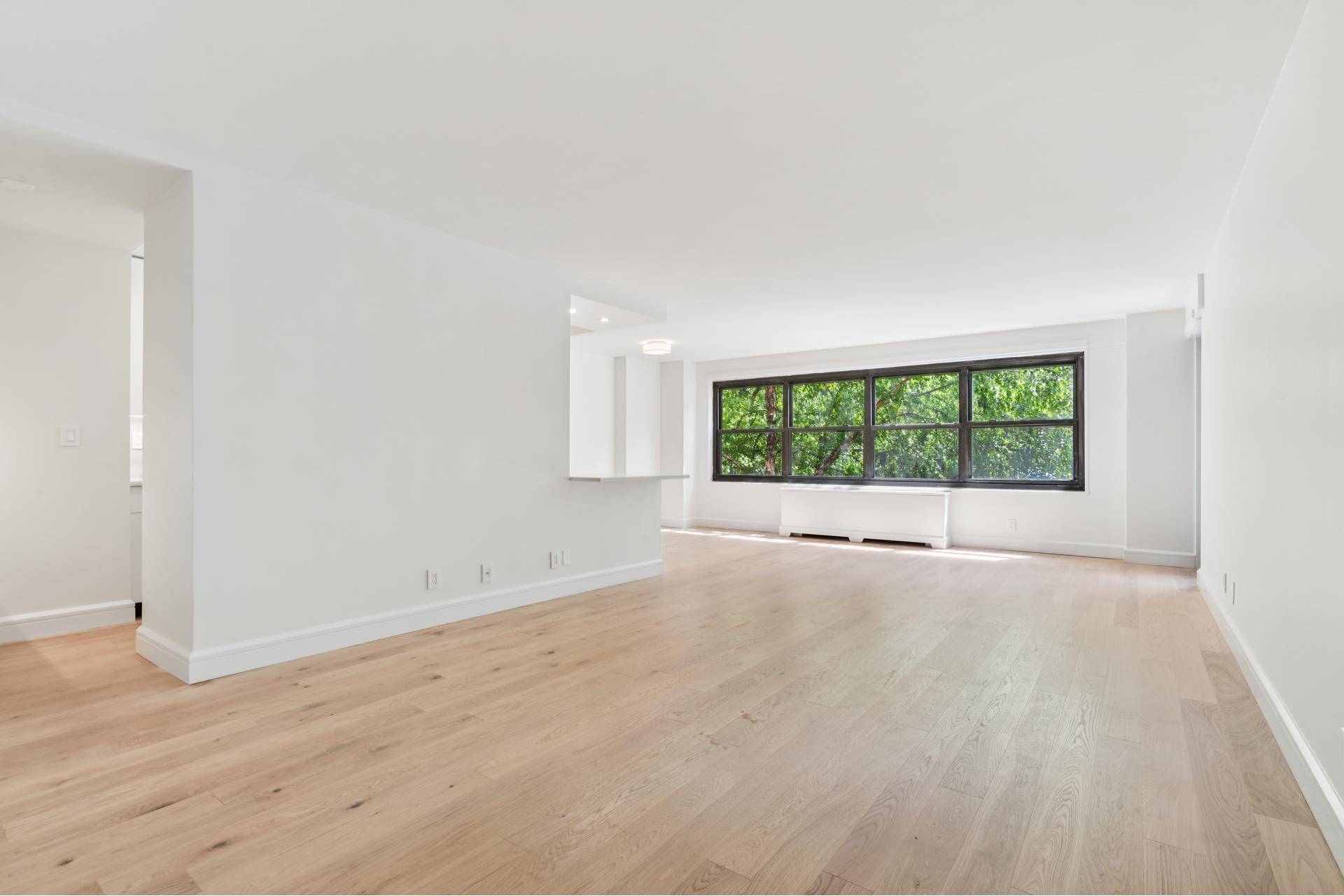 NO BOARD APPROVAL FOR THIS TRIPLE MINT RENOVATED, TOP FLOOR, BR 1BATH COOP W STUNNING, SWEEPING VIEWS amp ; DINING ALCOVE.