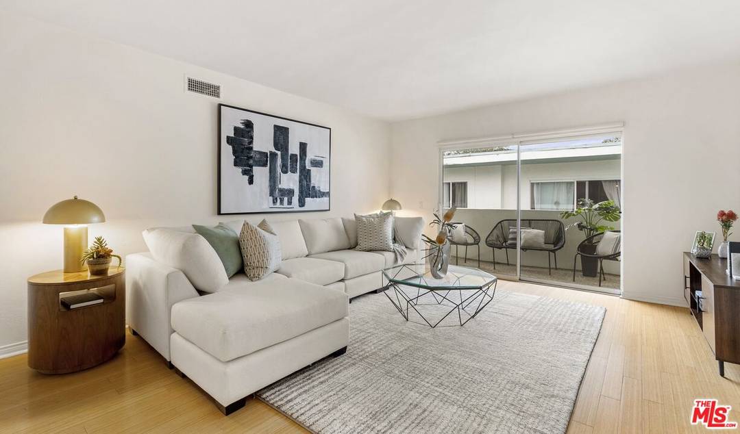 1447   Stanford St 2BR Santa Monica La