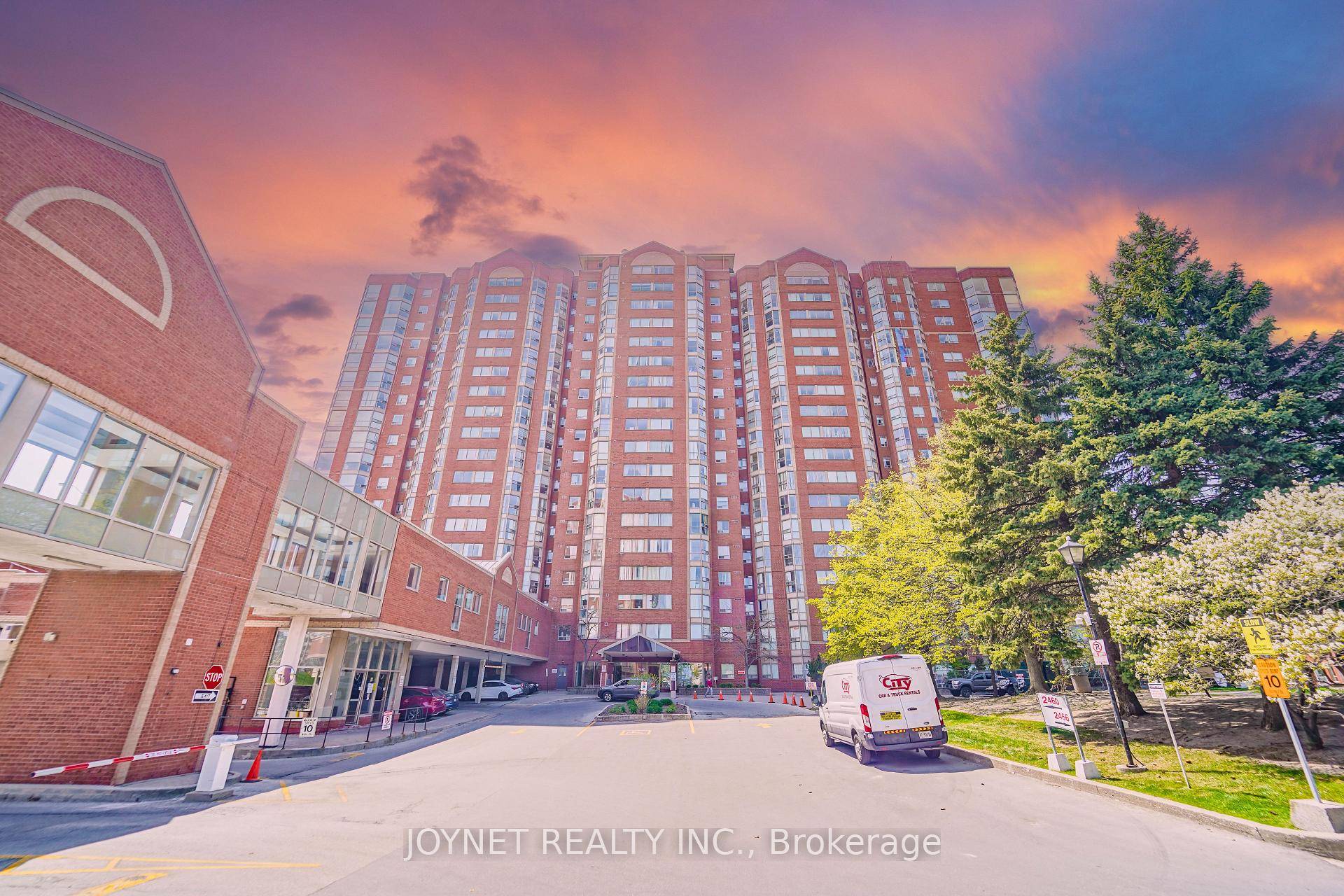 Welcome to a bright, spacious, and beautifully maintained condo in a well managed building !