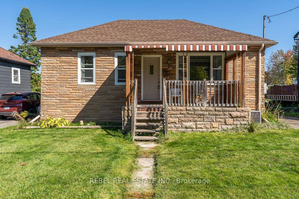 Welcome To 765 Rowena St, Nestled In Oshawa's Desirable Lakeview Community !