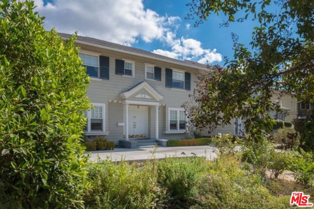416  S Van Ness Ave 4BR La