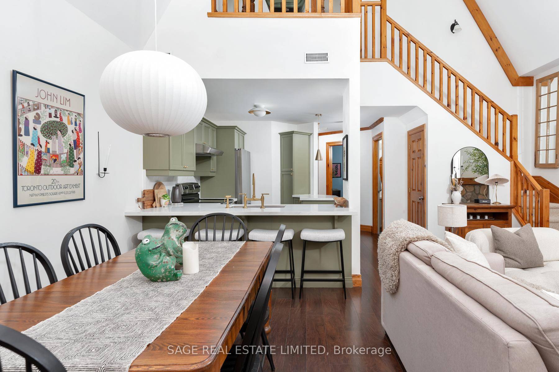 Perfect home nestled in the heart of Blue Mountain.
