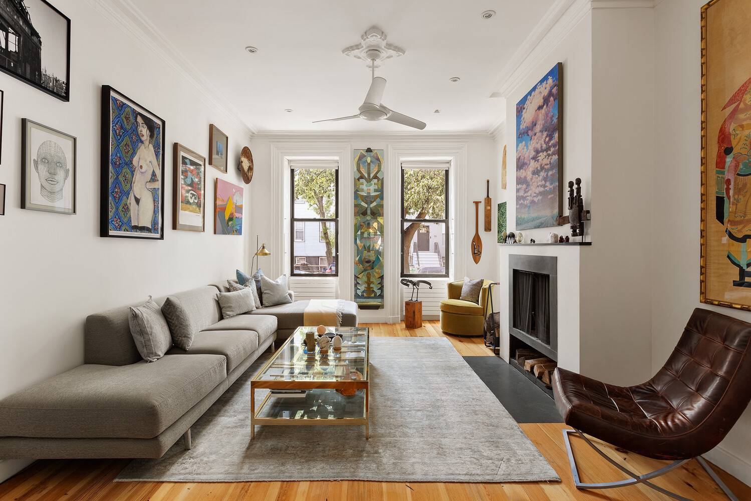 This appr. 2, 200 square foot Clinton Hill duplex, gut renovated in 2016, blends modern design with an effortless indoor outdoor lifestyle.