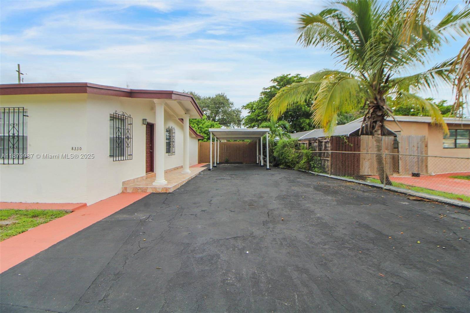 VERY SPACIOUS 3 BEDROOM 1 BATH HOME FRESHLY PAINTED INSIDE and OUTSIDE BRAND NEW AIR CONDITIONER UNIT TO VIEW PROPERTY PLEASE CALL LISTING AGENT Virtual Tour https www.